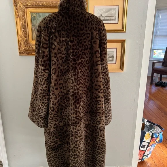 Vintage faux leopard full length coat - Picture 3 of 9